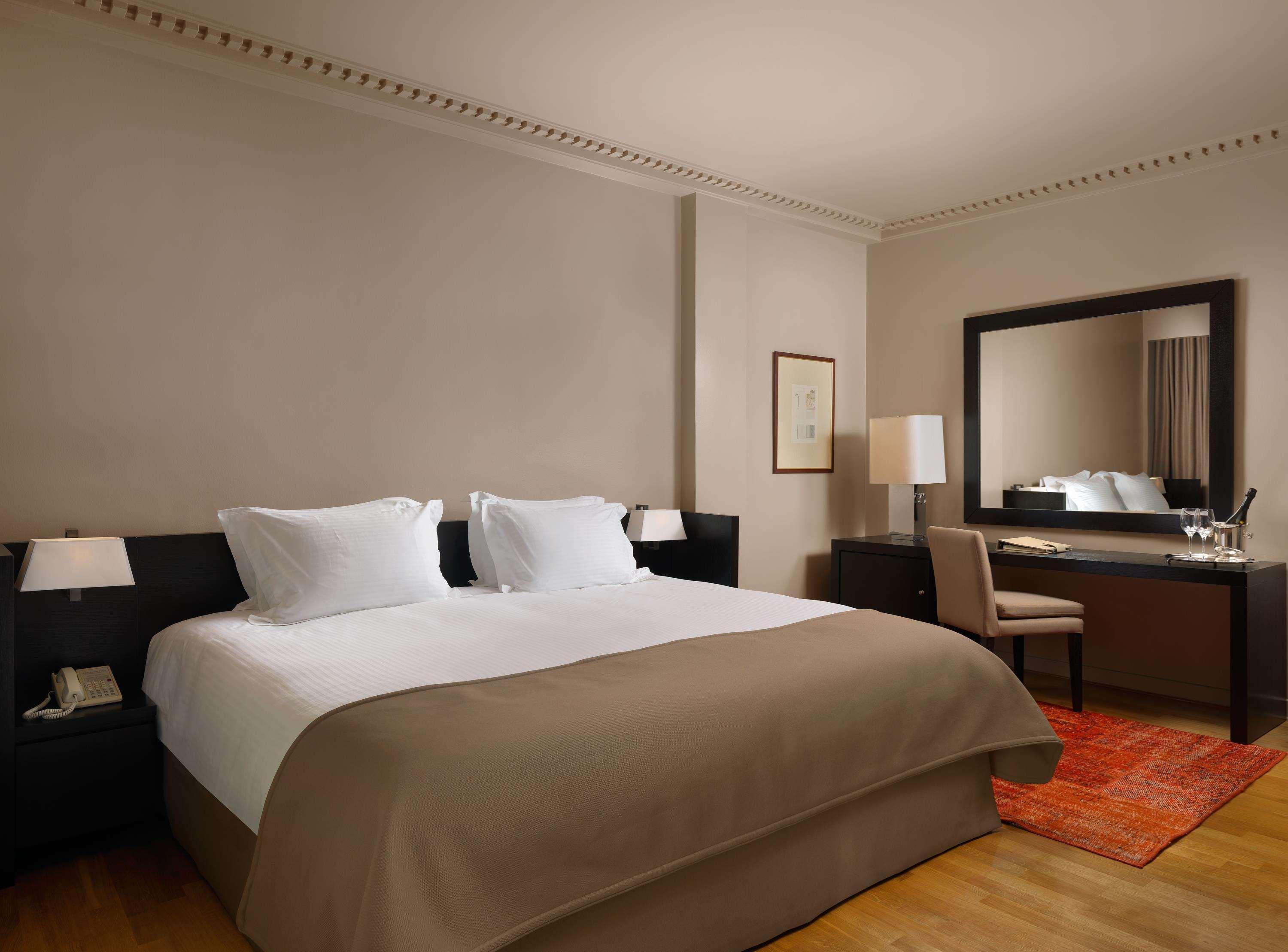 Njv Athens Plaza Hotel Phòng bức ảnh A bedroom at the Mandarin Oriental, London
