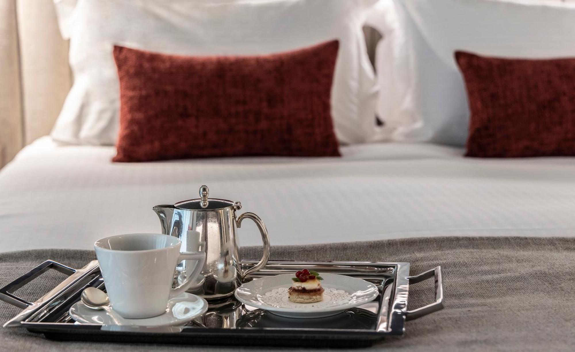 Njv Athens Plaza Hotel Ngoại thất bức ảnh A tea tray