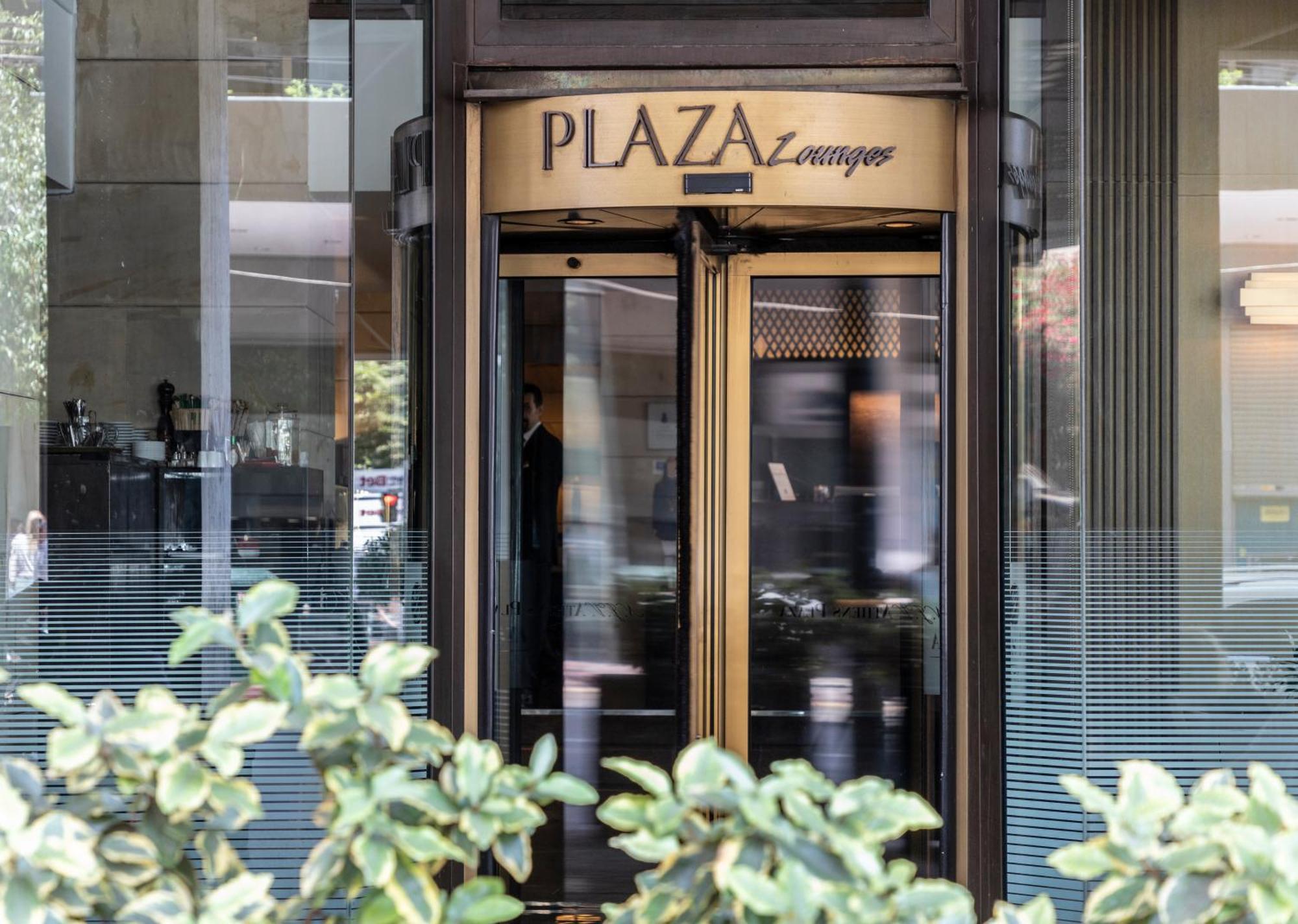 Njv Athens Plaza Hotel Ngoại thất bức ảnh Plaza Athénée entrance