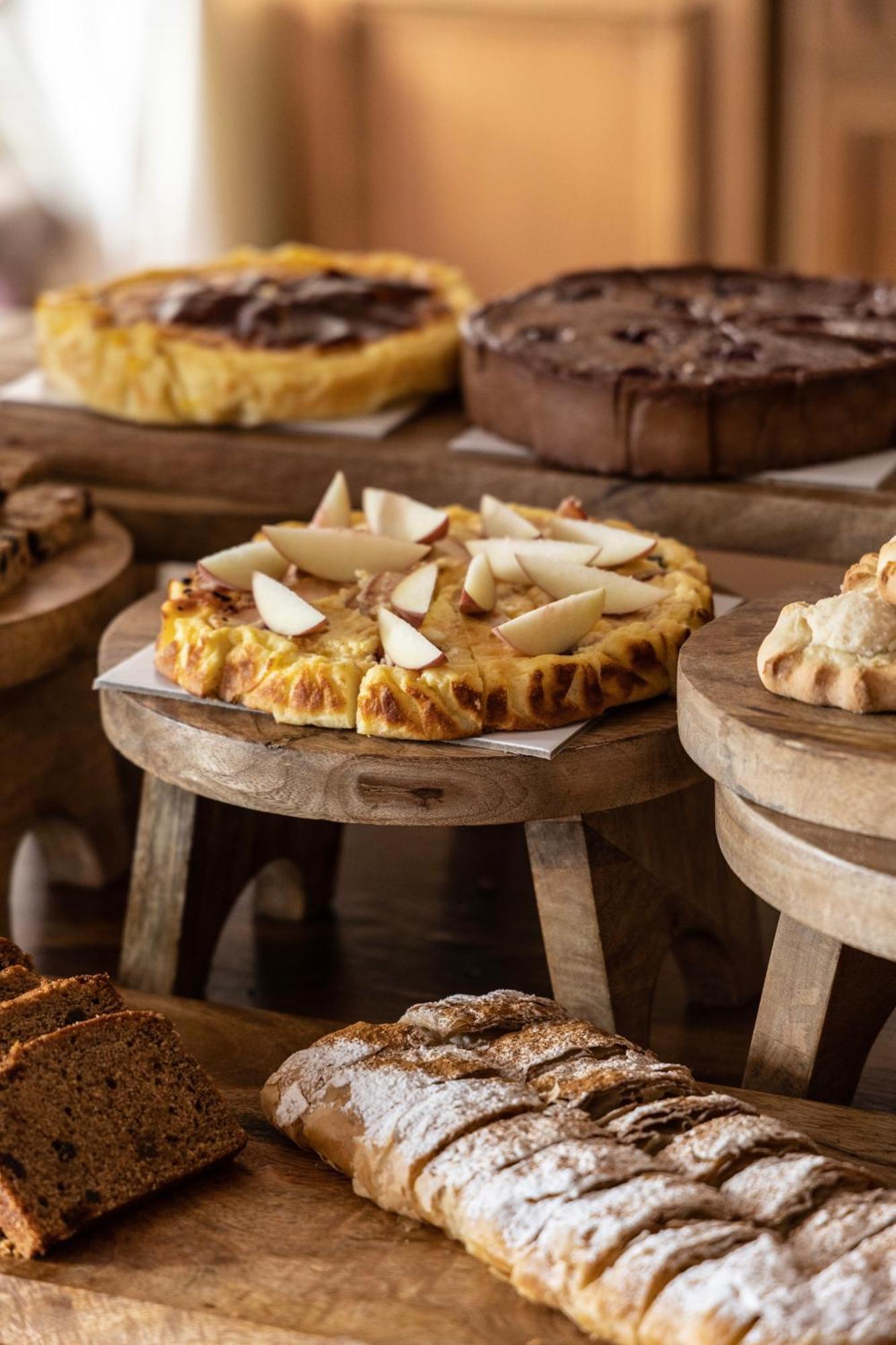 Njv Athens Plaza Hotel Ngoại thất bức ảnh A coconut tart
